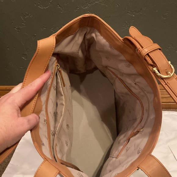 Like New Brahmin Brayden Tote in Charleston Tan (ABBA) - Picture 9 of 15